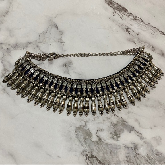 🛍 3/$45 Aldo Statement Piece Necklace - Picture 1 of 6